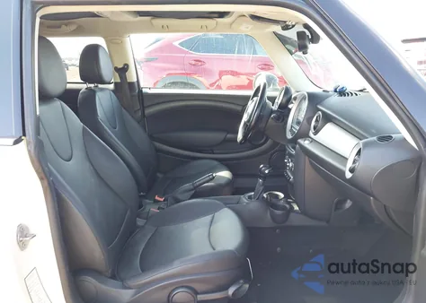 2013 Mini Hardtop Cooper z USA, uszkodzony, nr VIN WMWSU3C57DT546298